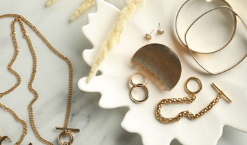 Travel in Style: The Luxury of Artificial Jewelry for the Jet-Setting Shopper