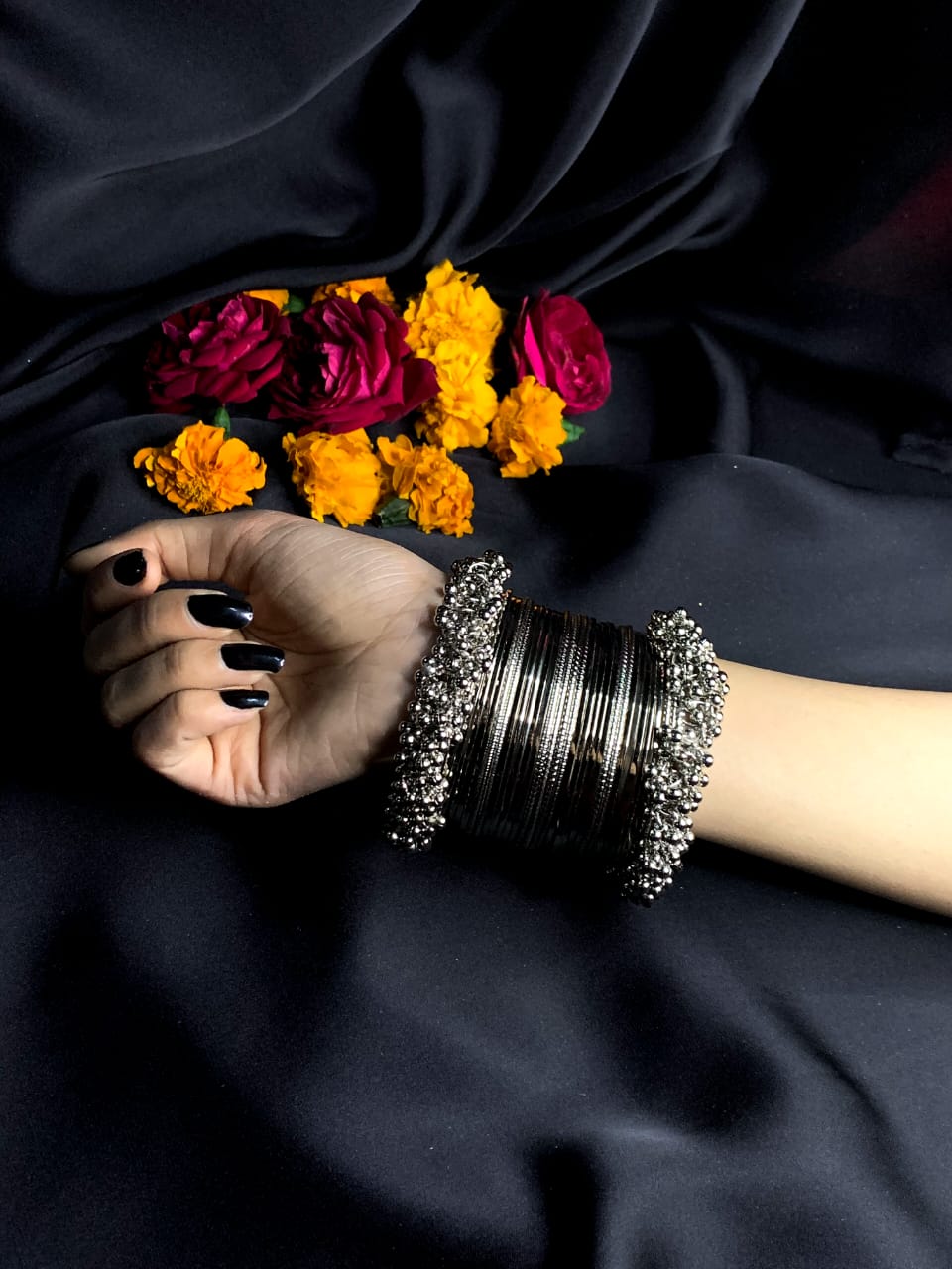 Gajra Metal Bangles Set