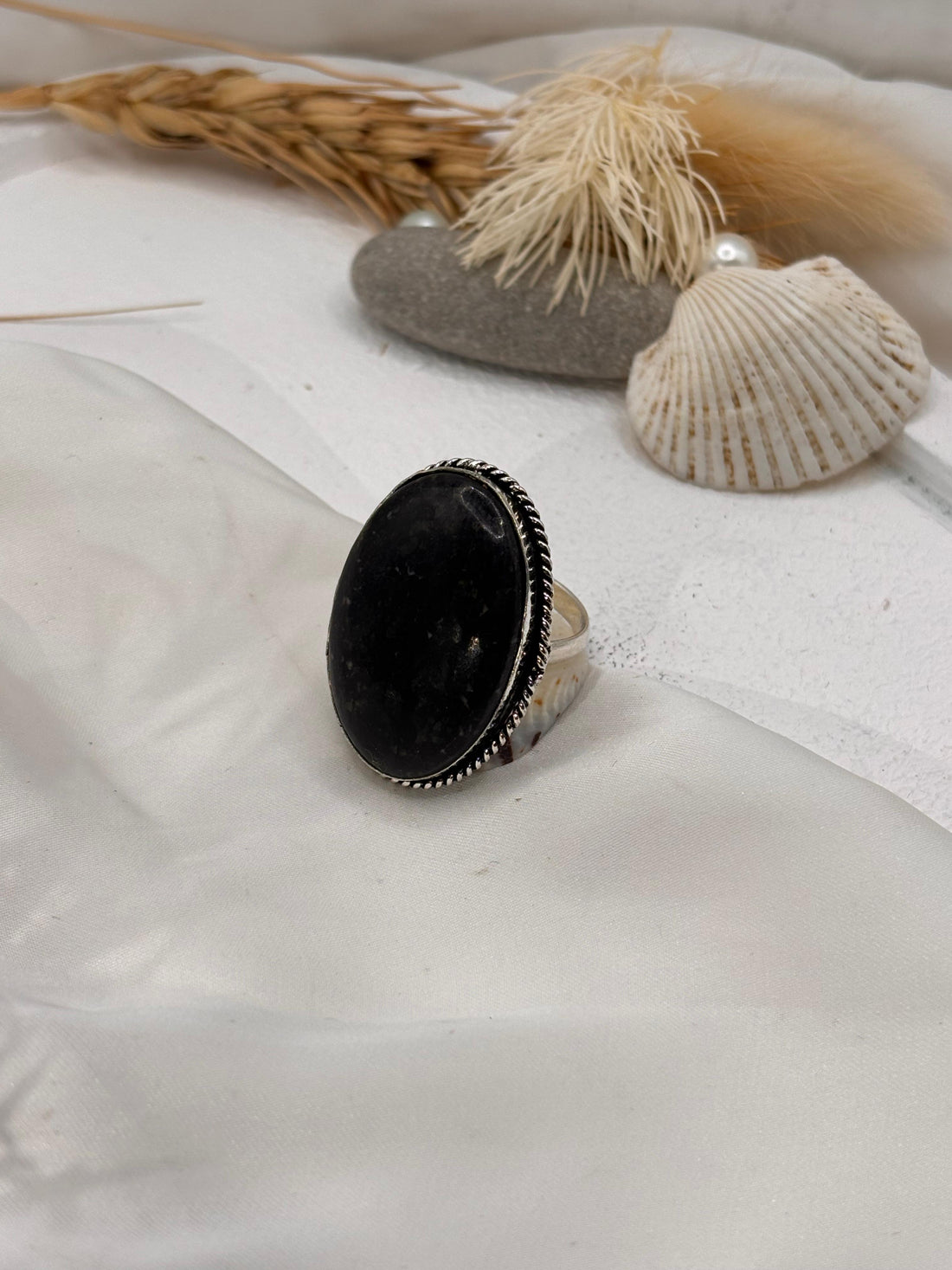 Neel Darya Rings